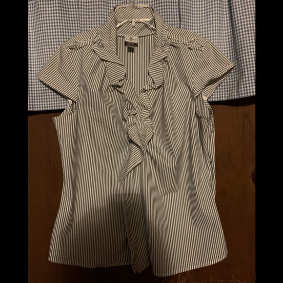 Worthington Ruffled Button Down Stretch Top XL